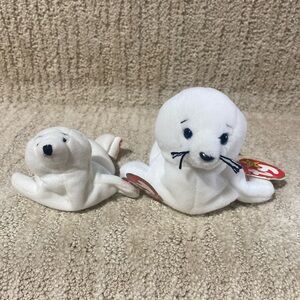 Ty Beanie Baby Seamore style 4029 & Teenie Beanie Baby Seamore. White seals.